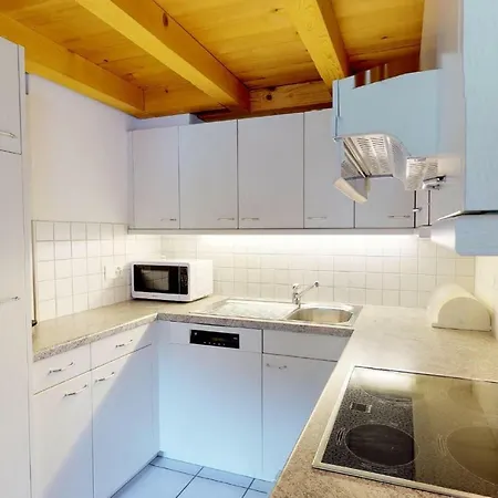 아파트 Ruinatsch 44 *